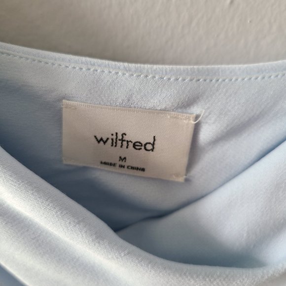 Classy AritziaTop - Picture 3 of 4